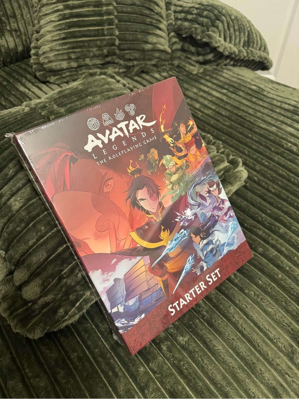 Avatar Legends Starter Set - Red Multi-Color Box - Picture 2 of 8